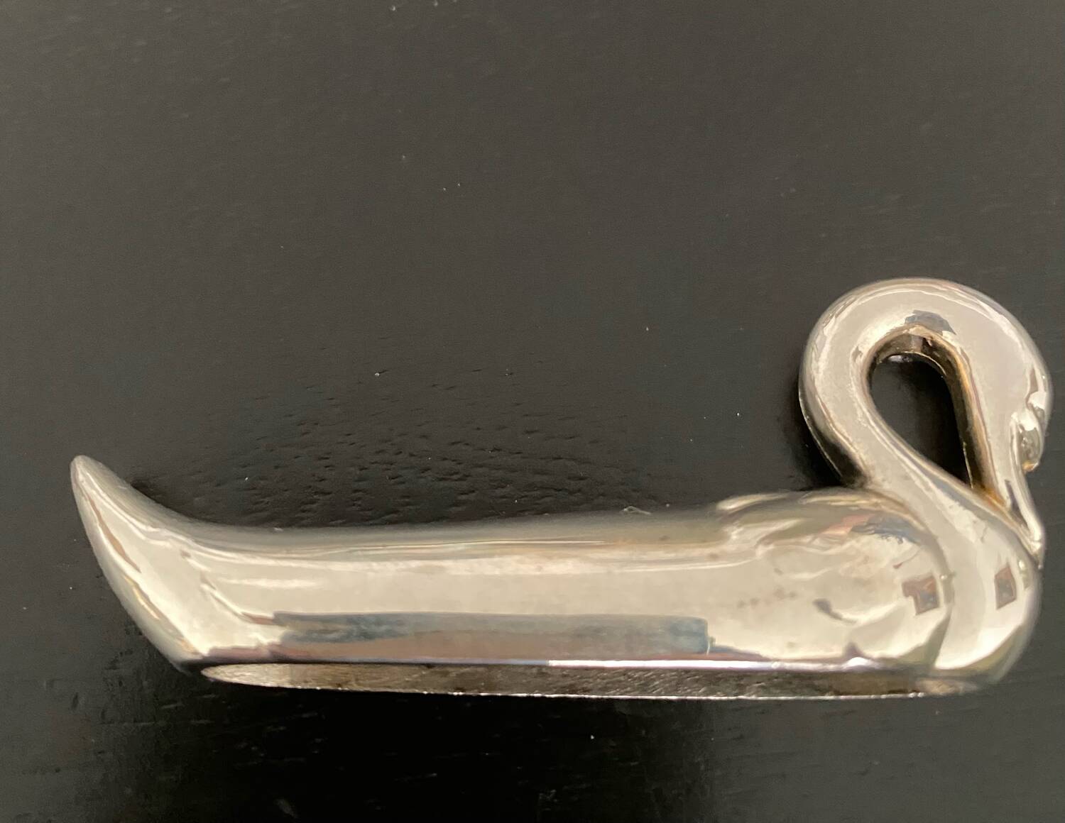 6 various animal knife holders in silver-colored metal