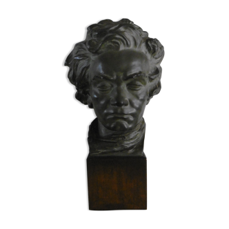 Flat bust of ludvig von beethoven - bronze color