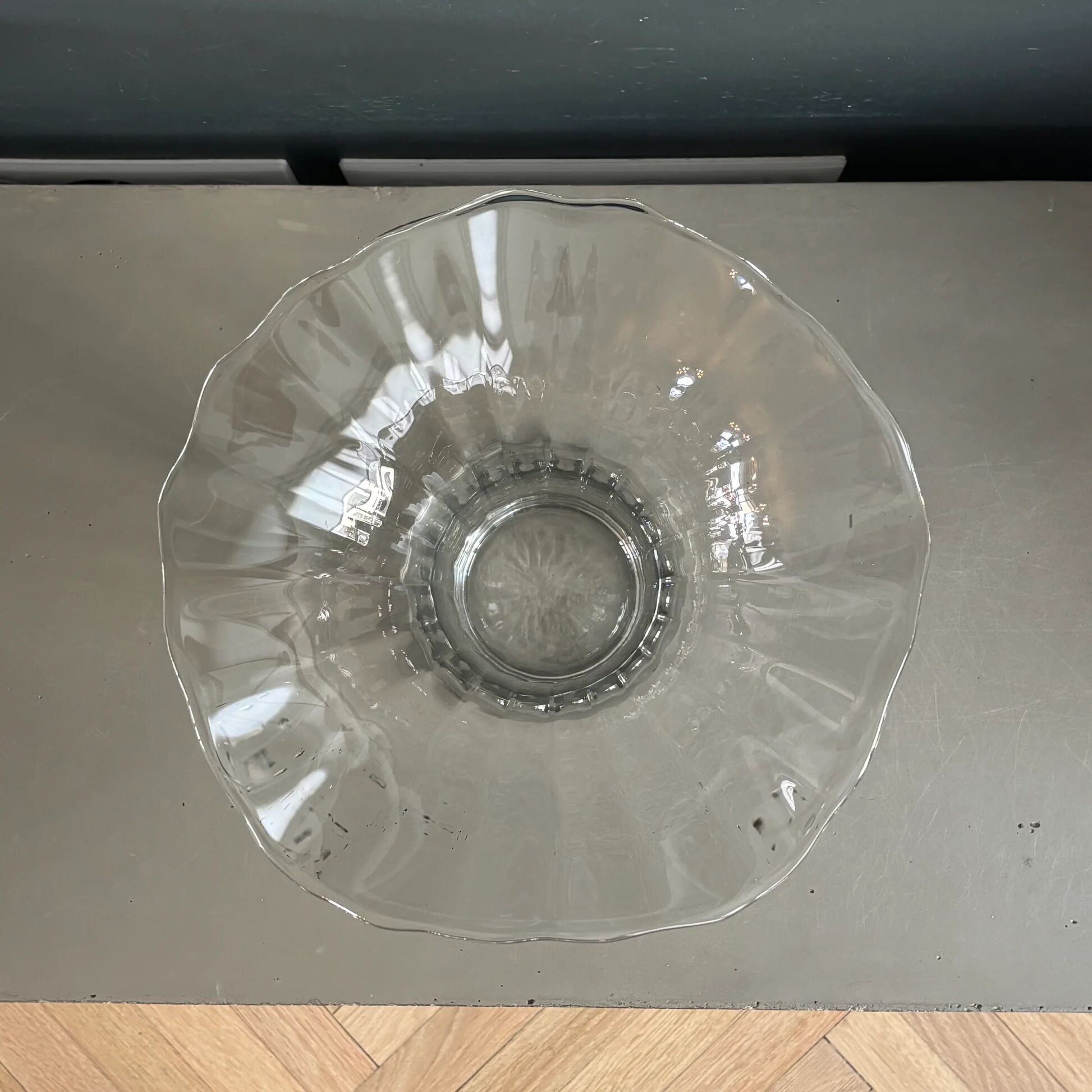 Grand vase en verre évasé - Ref 1348