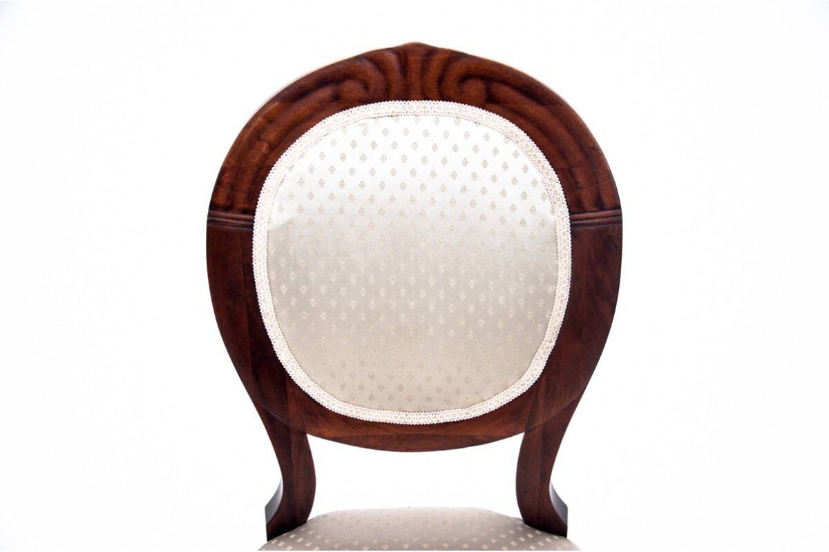 Late 19th century lion's paw table with chairs, Northern Europe.