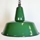 Grande Lampe à Suspension Industrielle en Émail Vert, 1960s