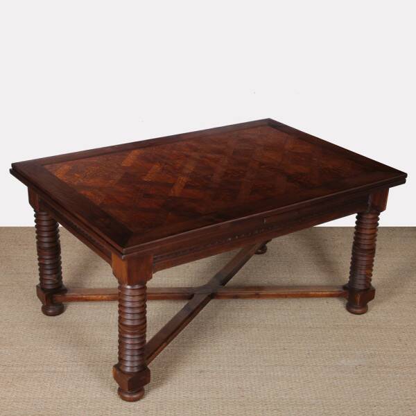 Extendable dining table, French craftsmanship from the 1940s.