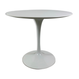 Eero Saarinen Tulip Dining Table white