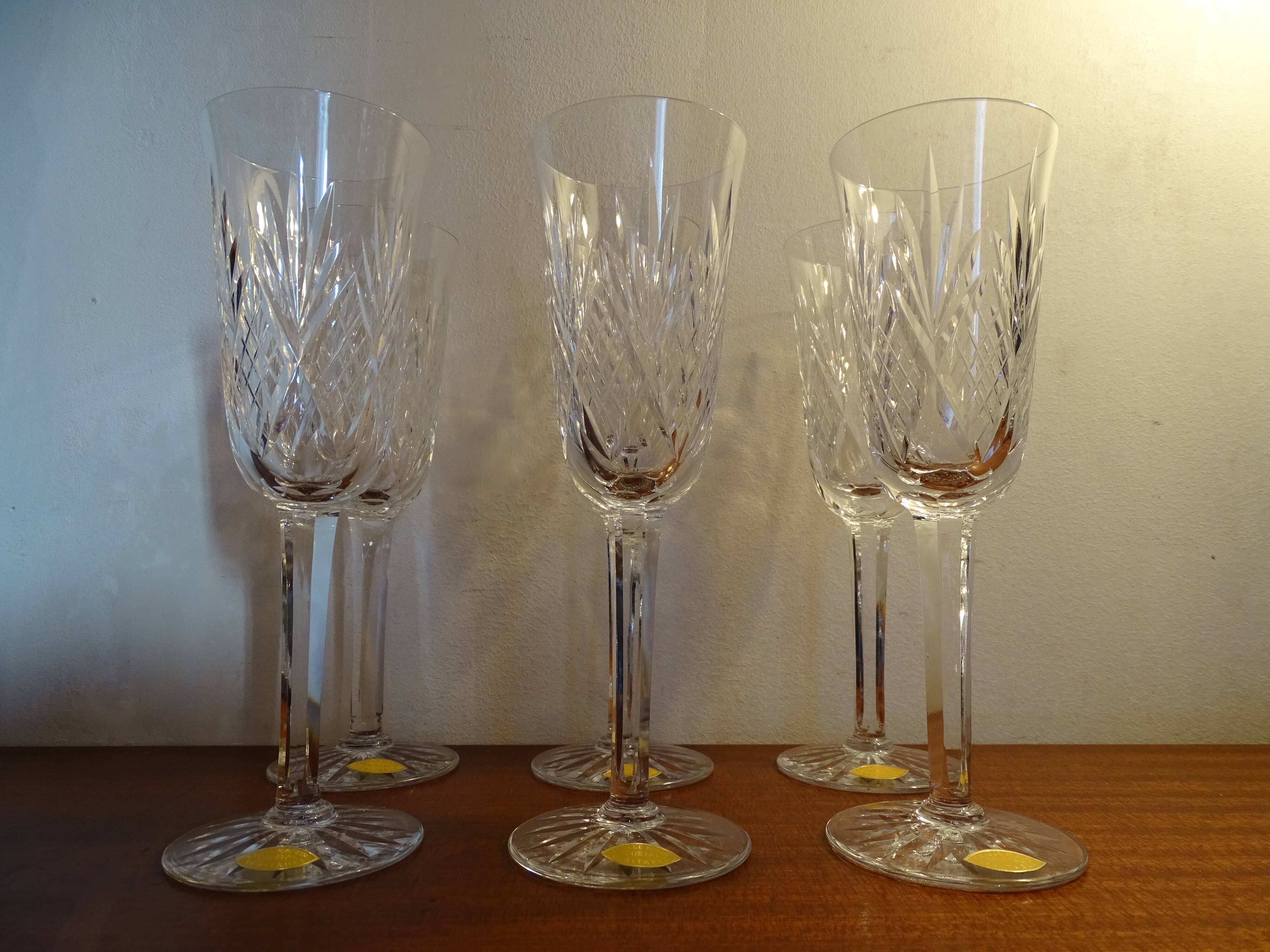 6 flutes champagne cristal de Lorraine taillé