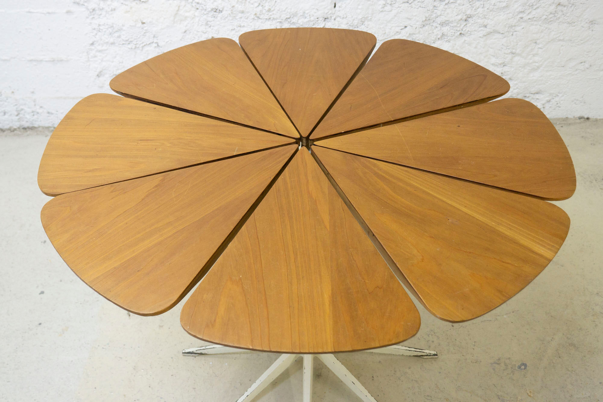 Table Petal by Richard Schultz for Knoll