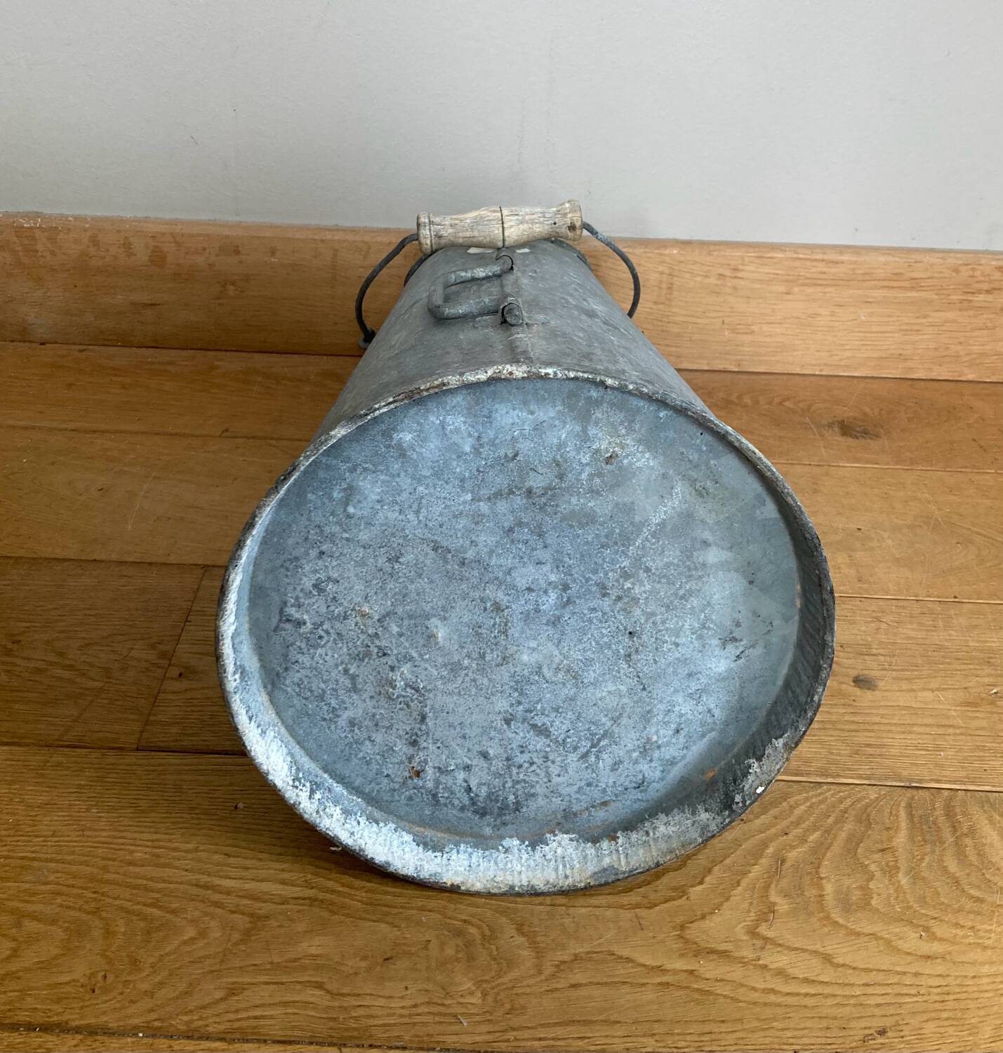 Porte parapluies en métal galvanisé époque début XXe