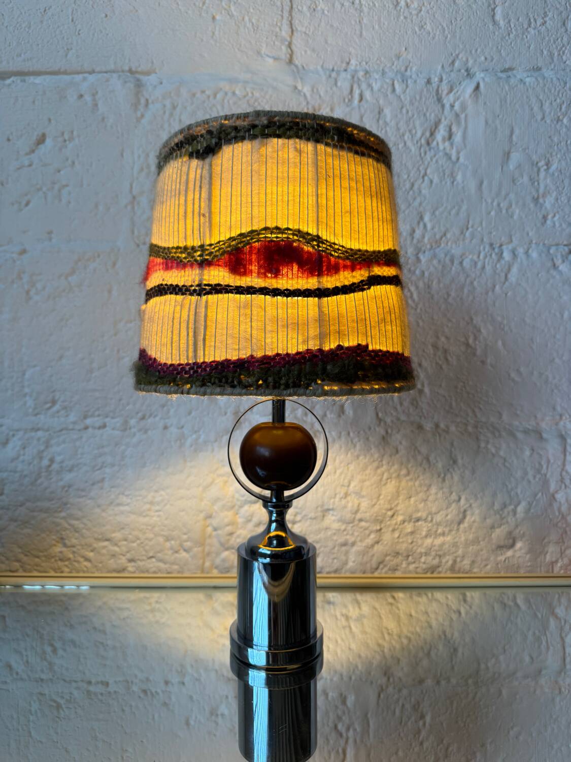 Lampe chrome bois laine années 70