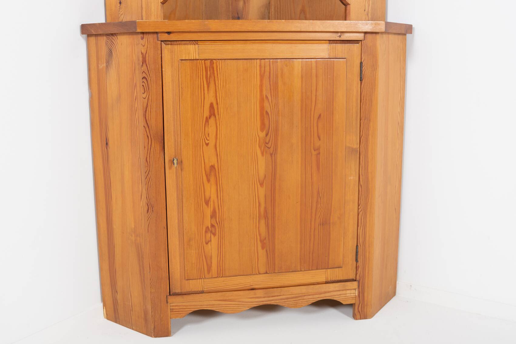 Axel Einar Hjorth ‘Lovö’ solid pine corner cabinet by Nordiska Kompaniet
