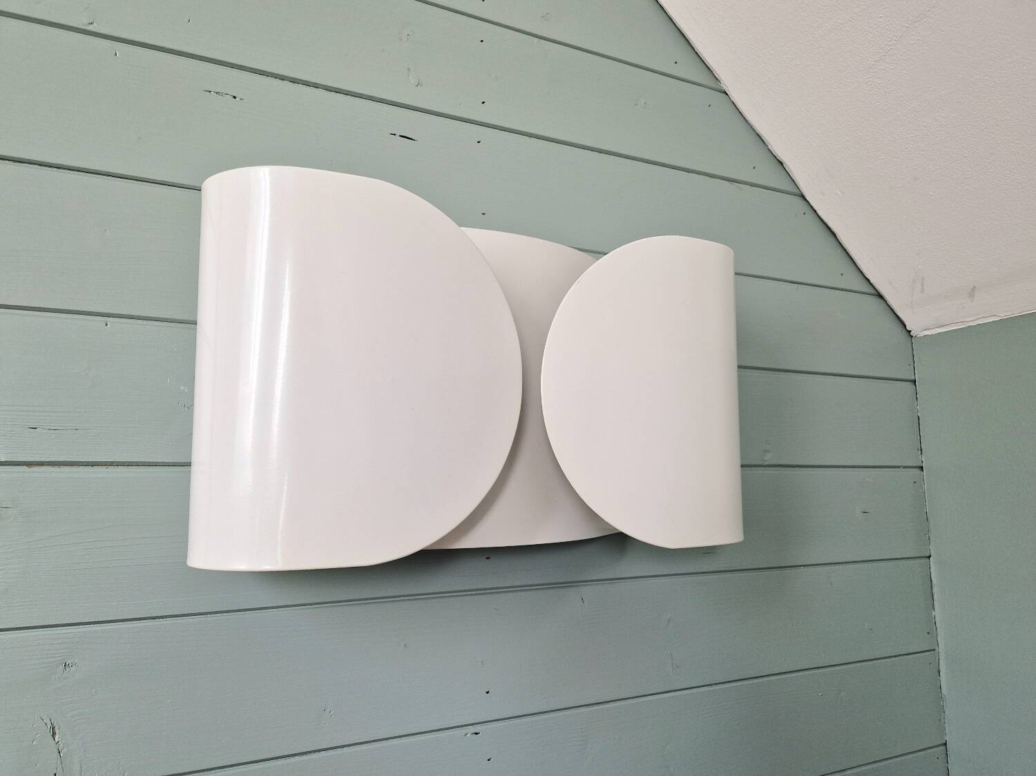 Flos wall light, Foglio model, design Tobia Scarpa, 1966