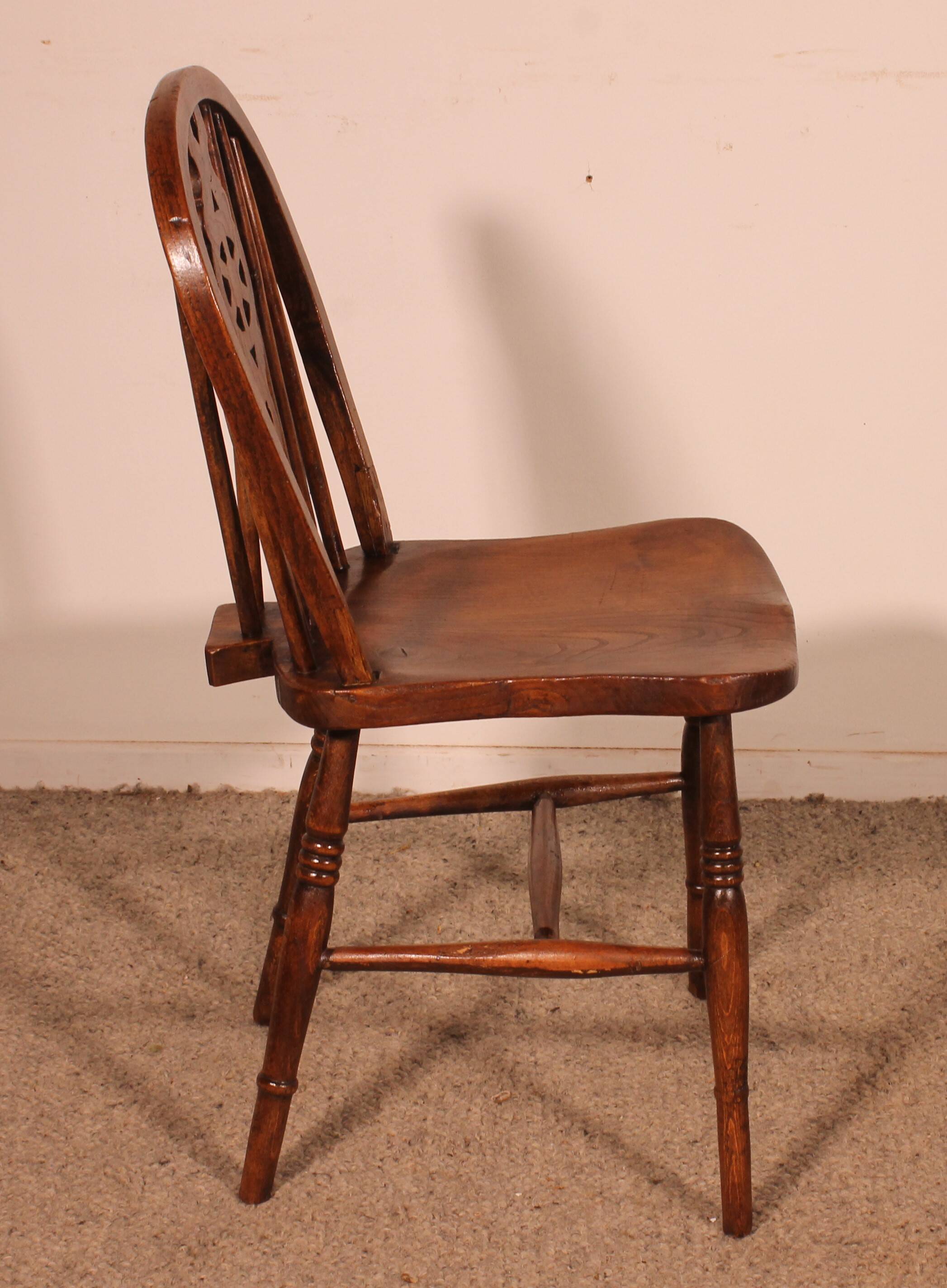 Set of 6 19th Century Windsor Wheelback Chairs
