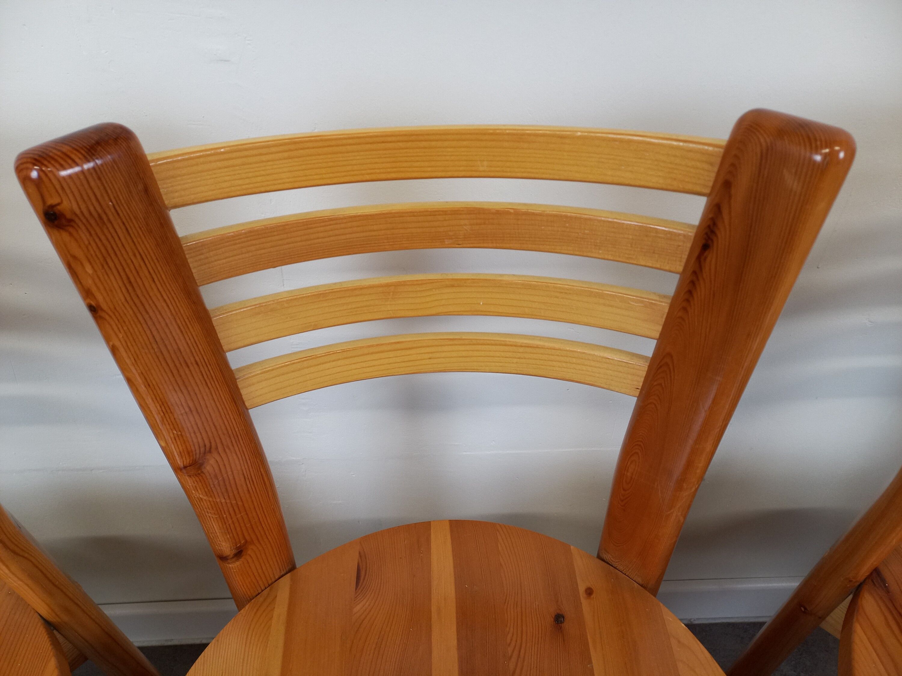 Chaises en pin années 80 set de 4