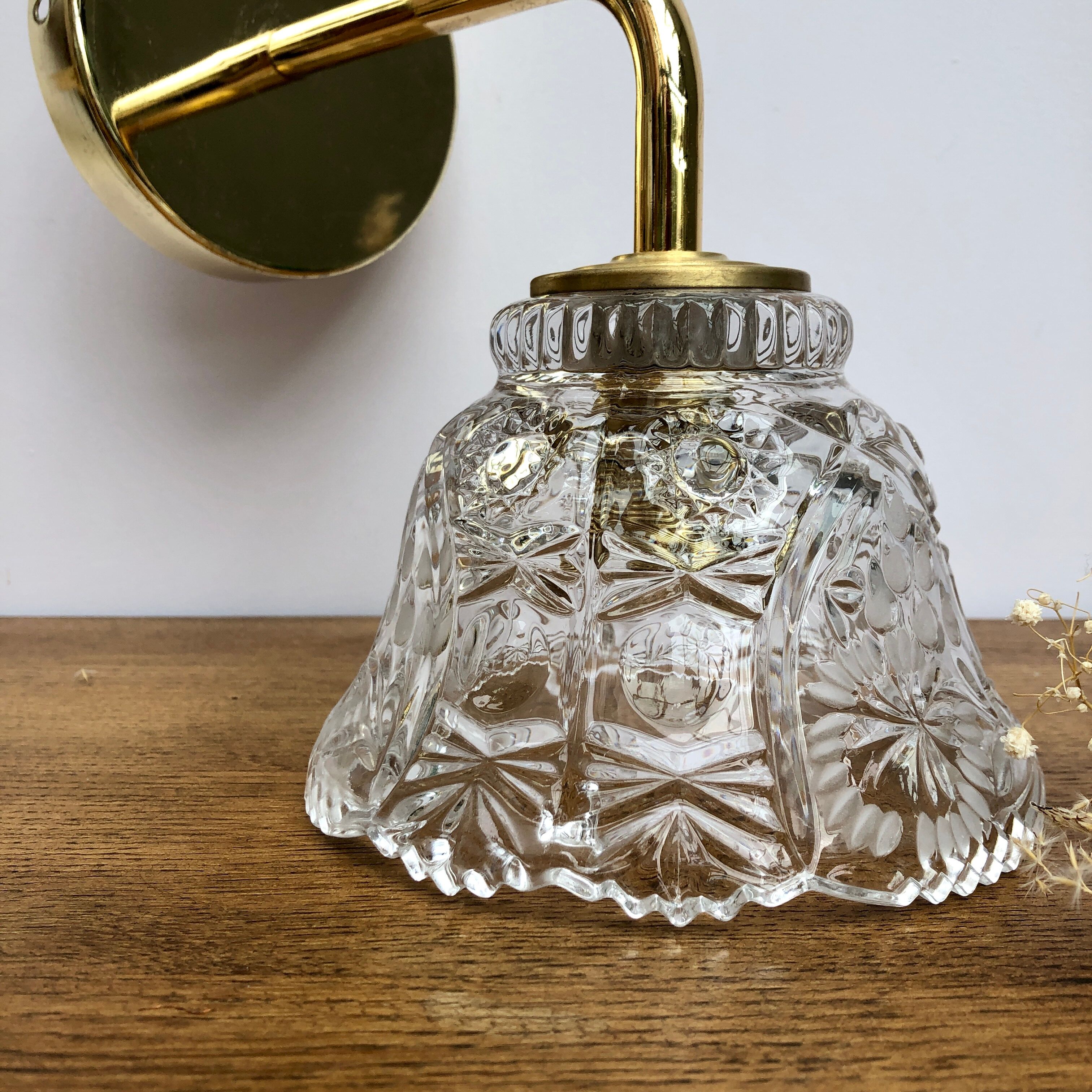 Applique abat-jour vinatge en verre ciselé