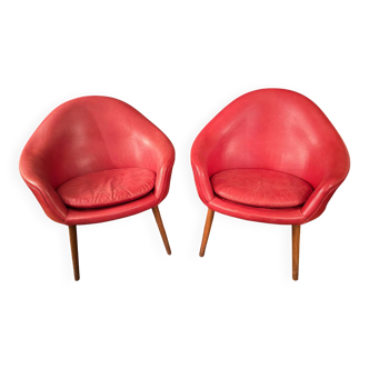 2 Hans Olsen armchairs, 1950s, red leather finish.