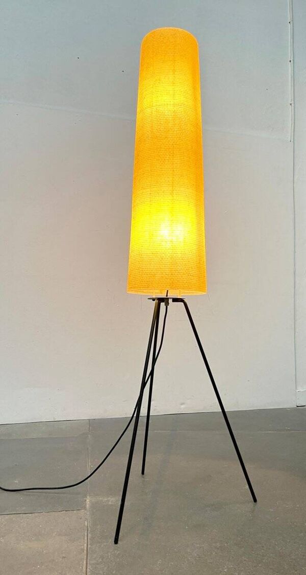 Lampadaire tripode minimaliste par Hesse Leuchten, Allemagne années 1960