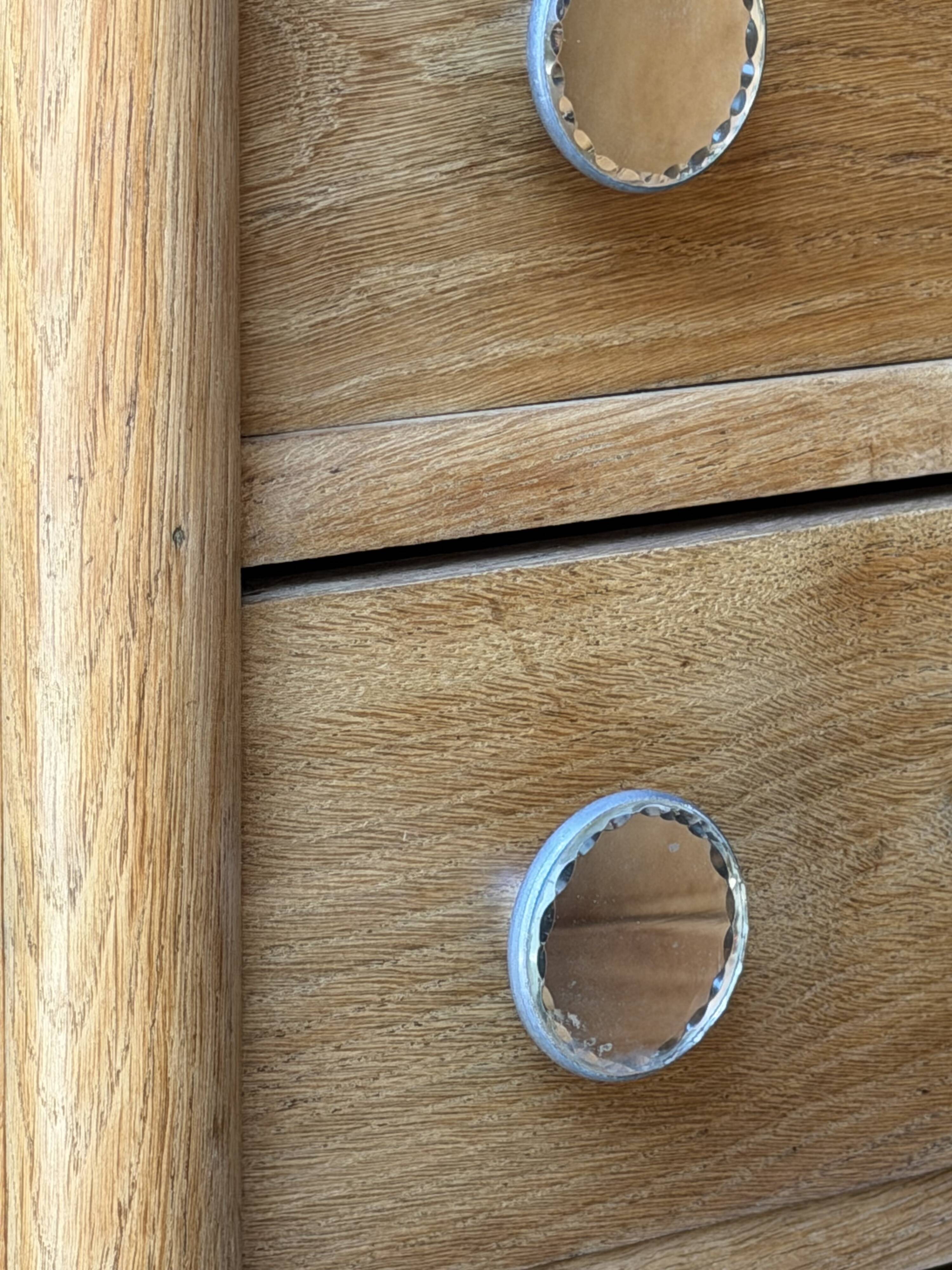 Commode asymétrique art déco chêne brut rénovée