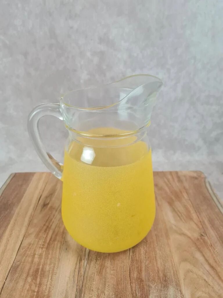 Pichet vintage en verre jaune – élégant & lumineux
