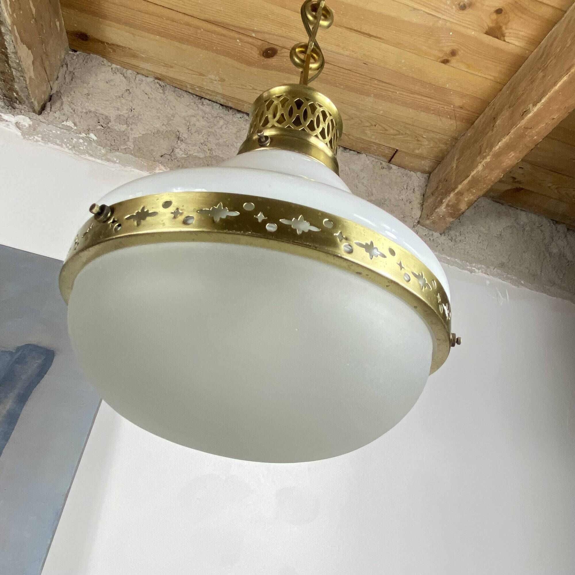 Suspension in white opaline glass and brass 1920 with a gilded brass chain.