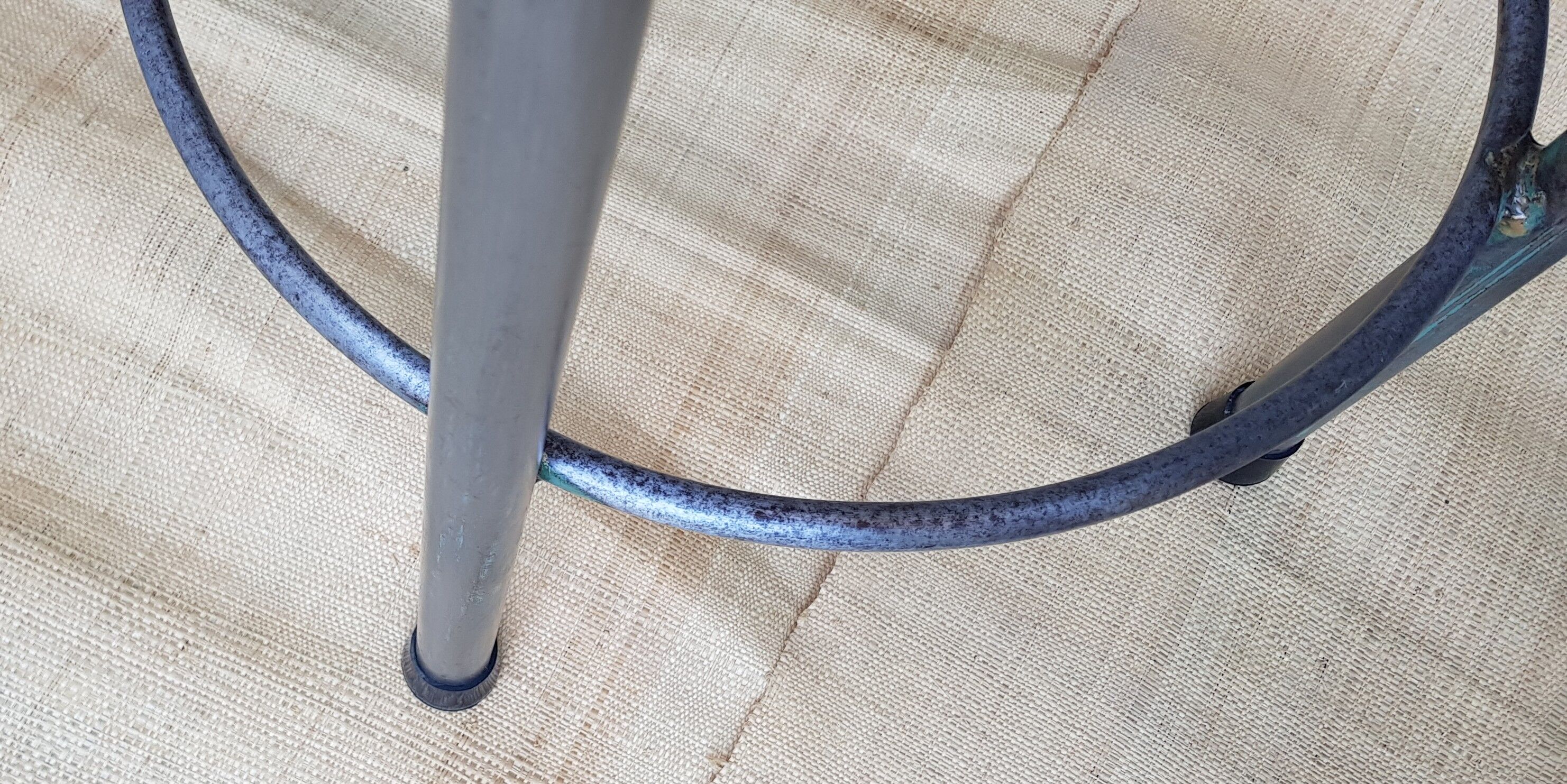 High metal and wood stool