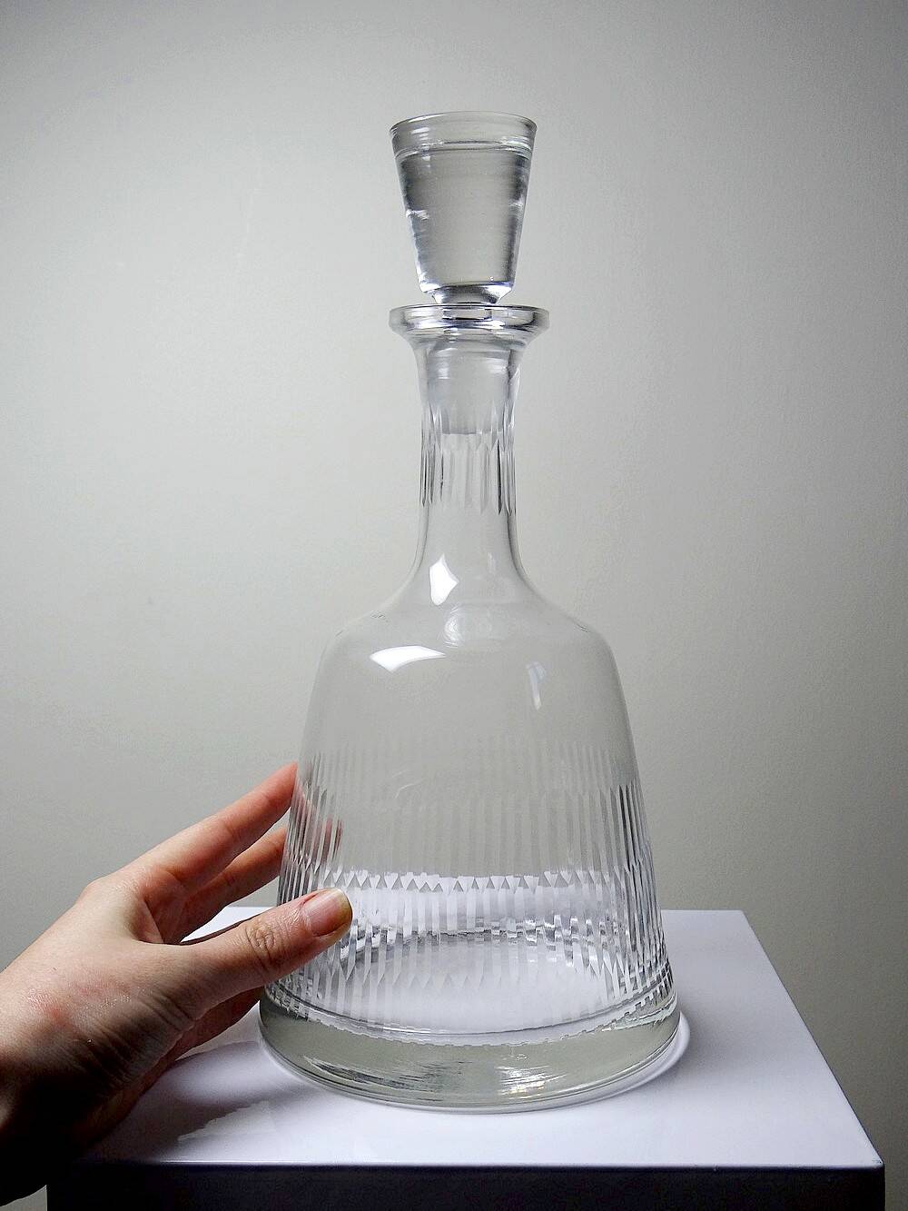 Large vintage/antique chic cut glass decanter/wine carafe