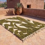 Handmade pure wool rug, size 200 x 300 cm.