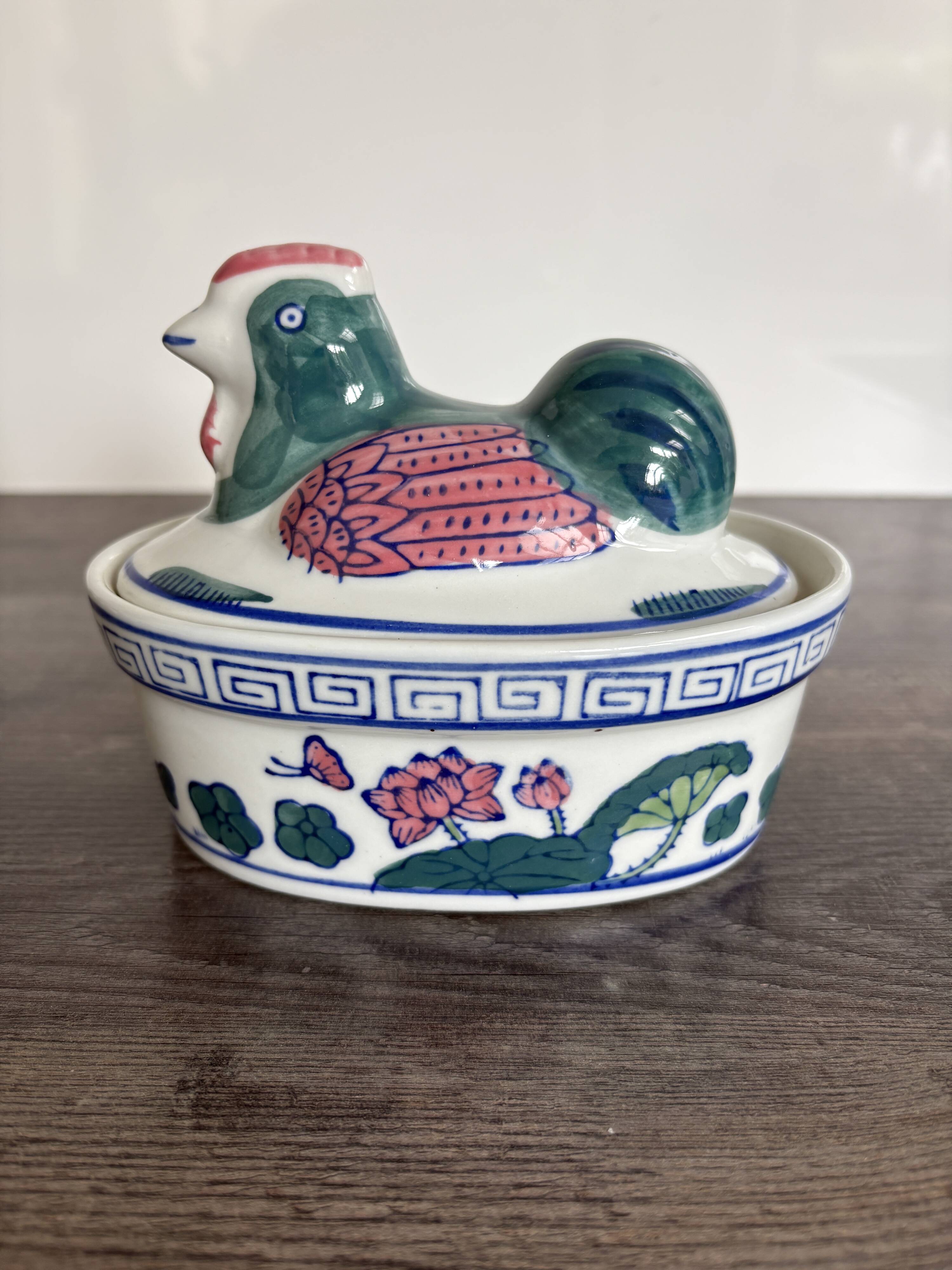 Antique Chinese porcelain terrine