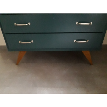 Dresser green