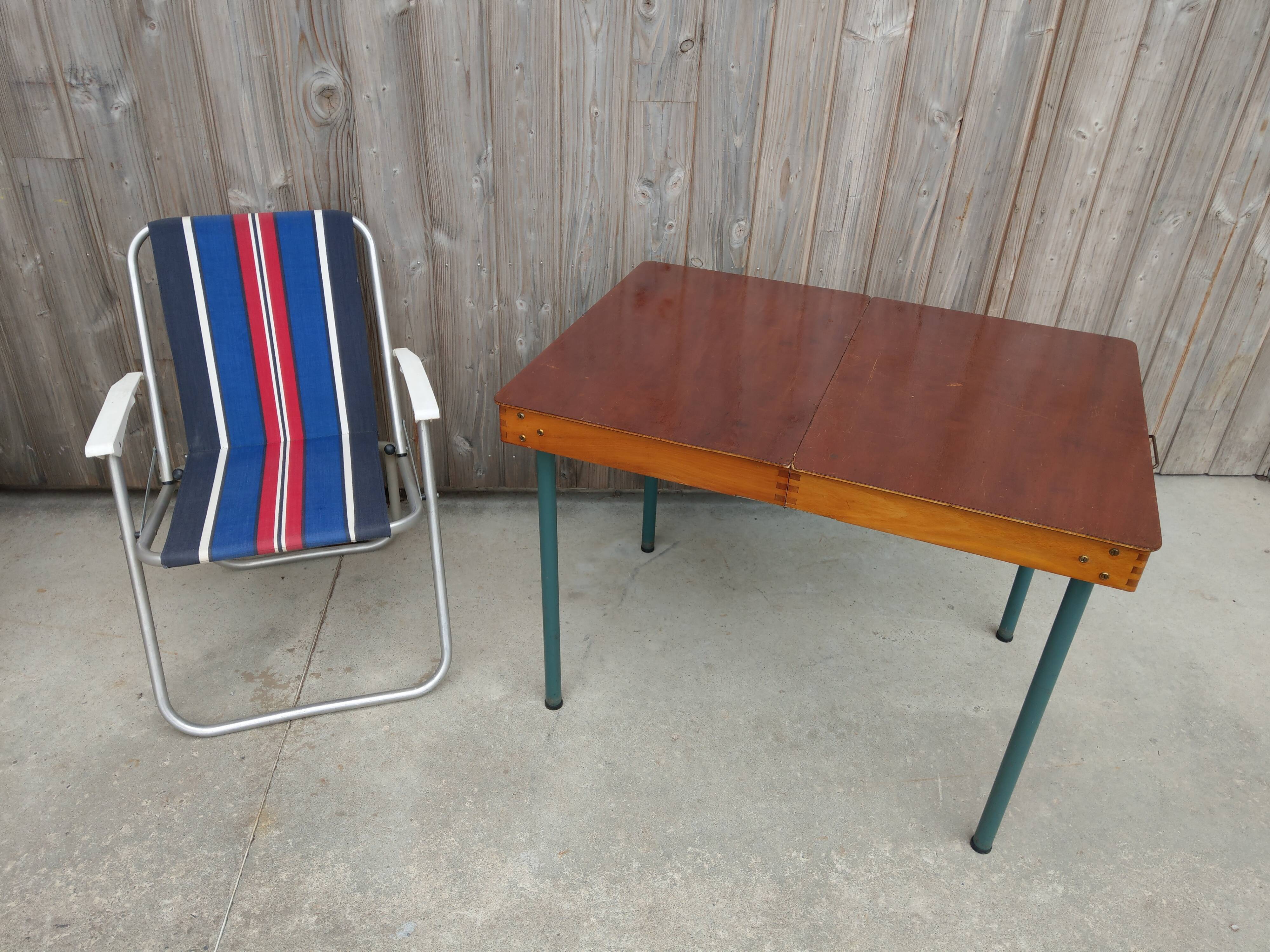 Picnic "valise" table