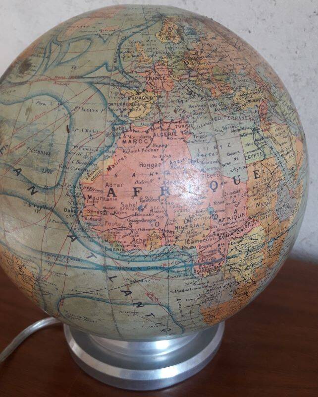 Globe terrestre lumineux J.Forest milieu XX°