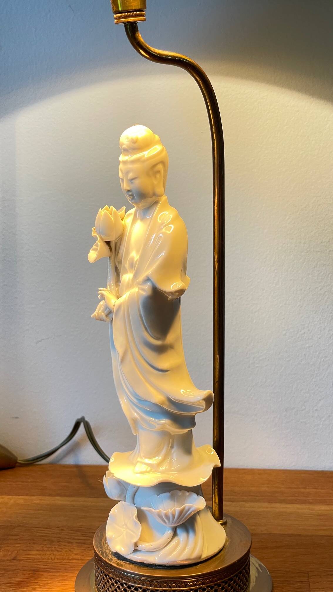 Early 20th Century Chinese Porcelain Lamp