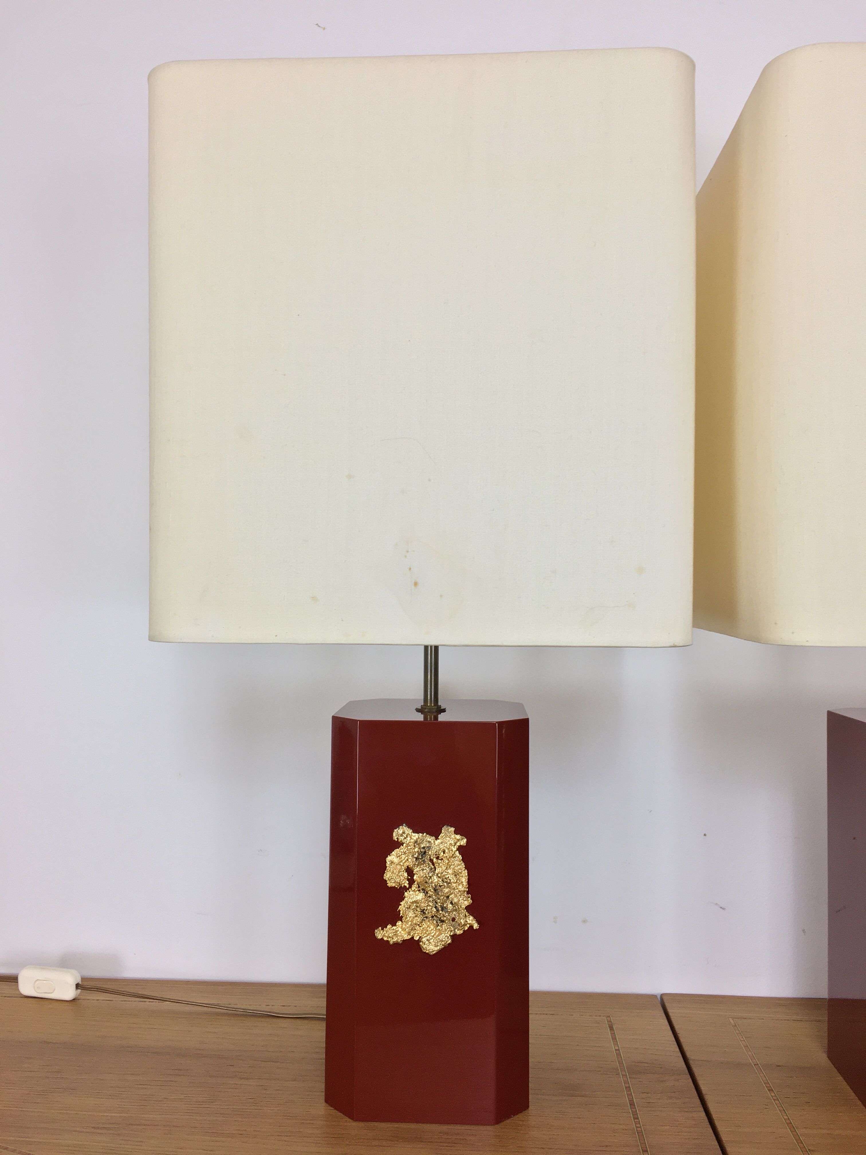 Paire de lampes "pépites" par Philippe Cheverny rouge et or