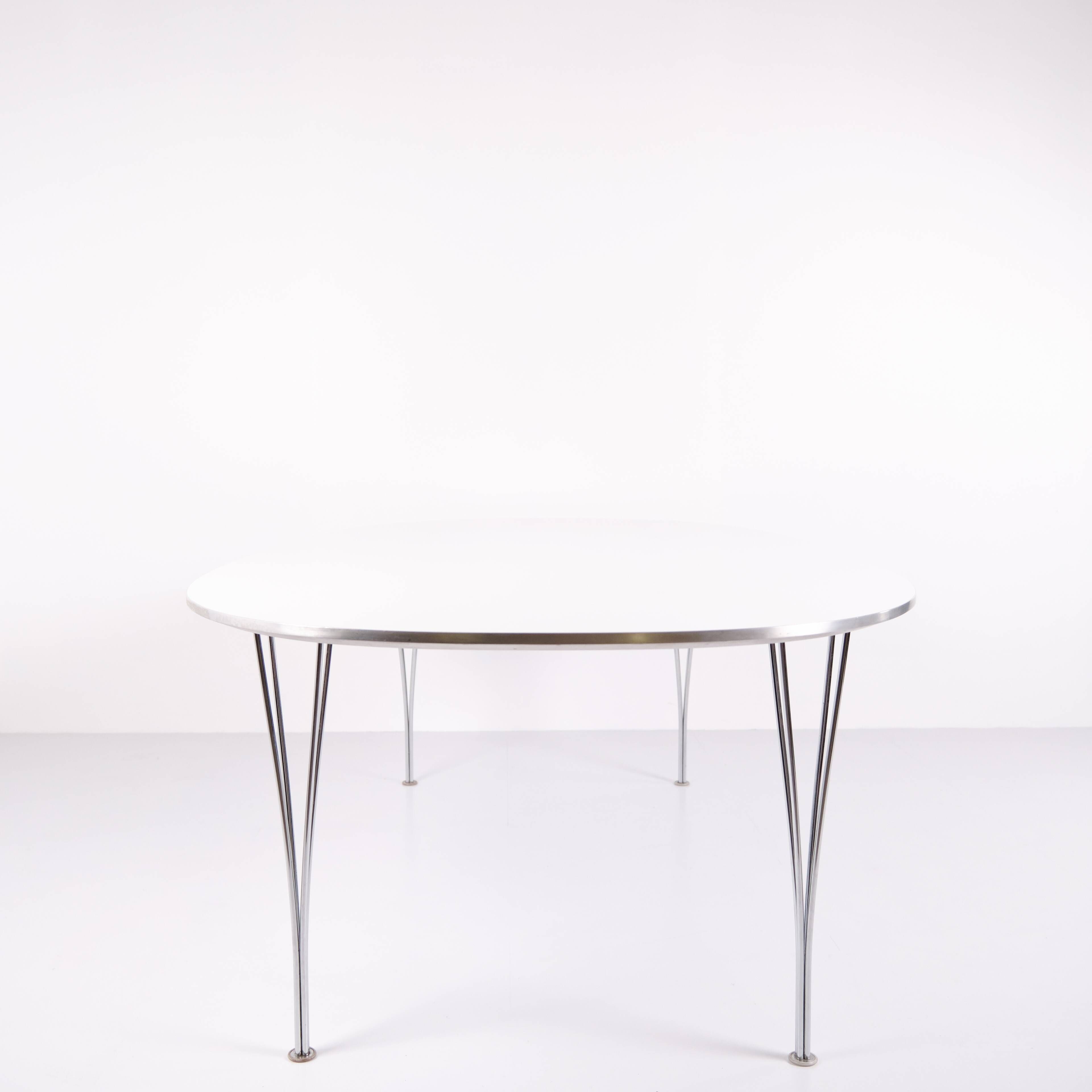 Super Ellipse dining table - Model B614 - white laminate - Piet Hein, Bruno Mathsson & Arne Jacobsen - Fritz Hansen