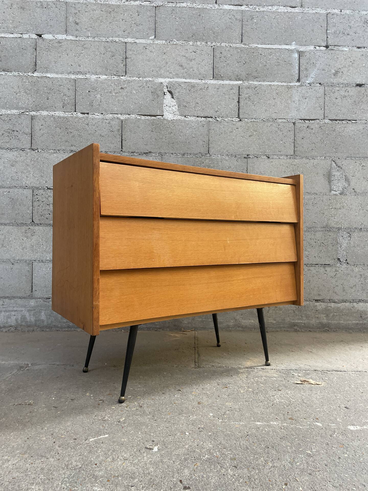 Commode vintage