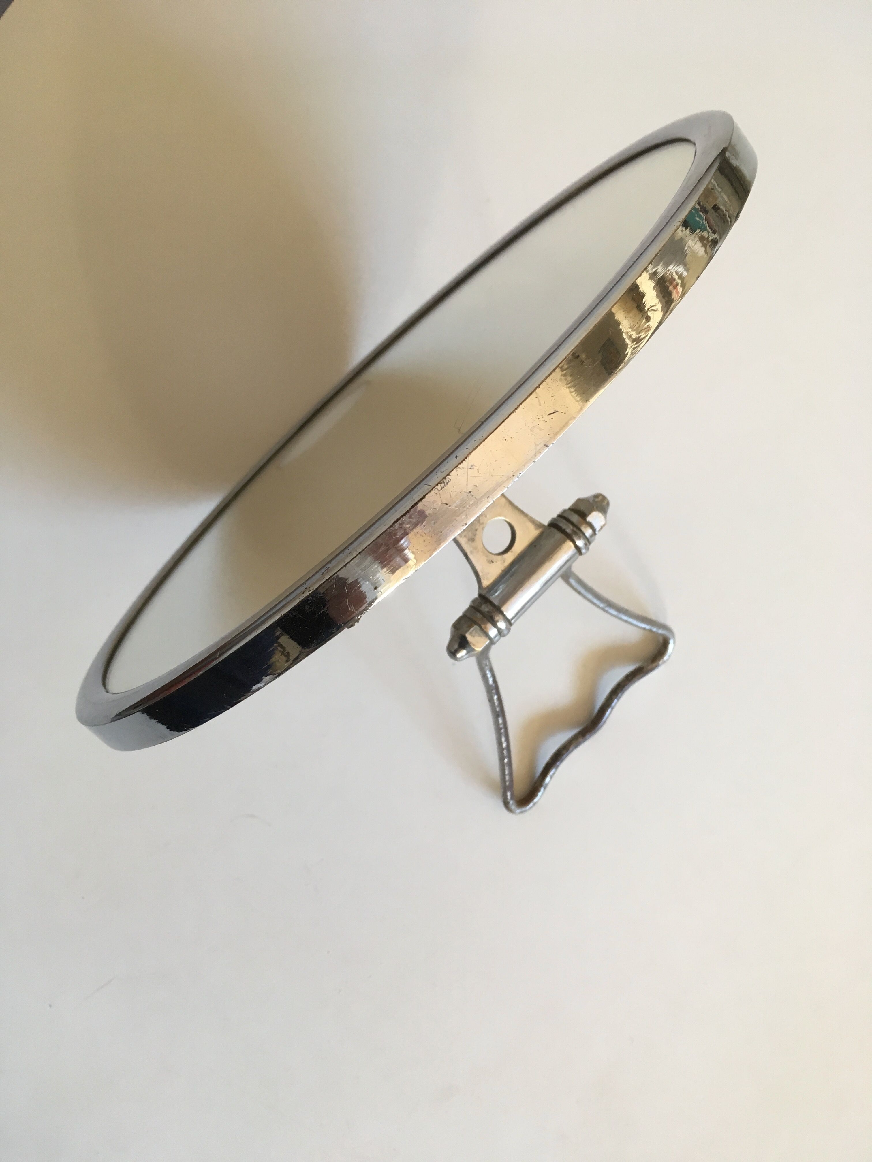 Chrome bathroom mirror Brot Mirophare