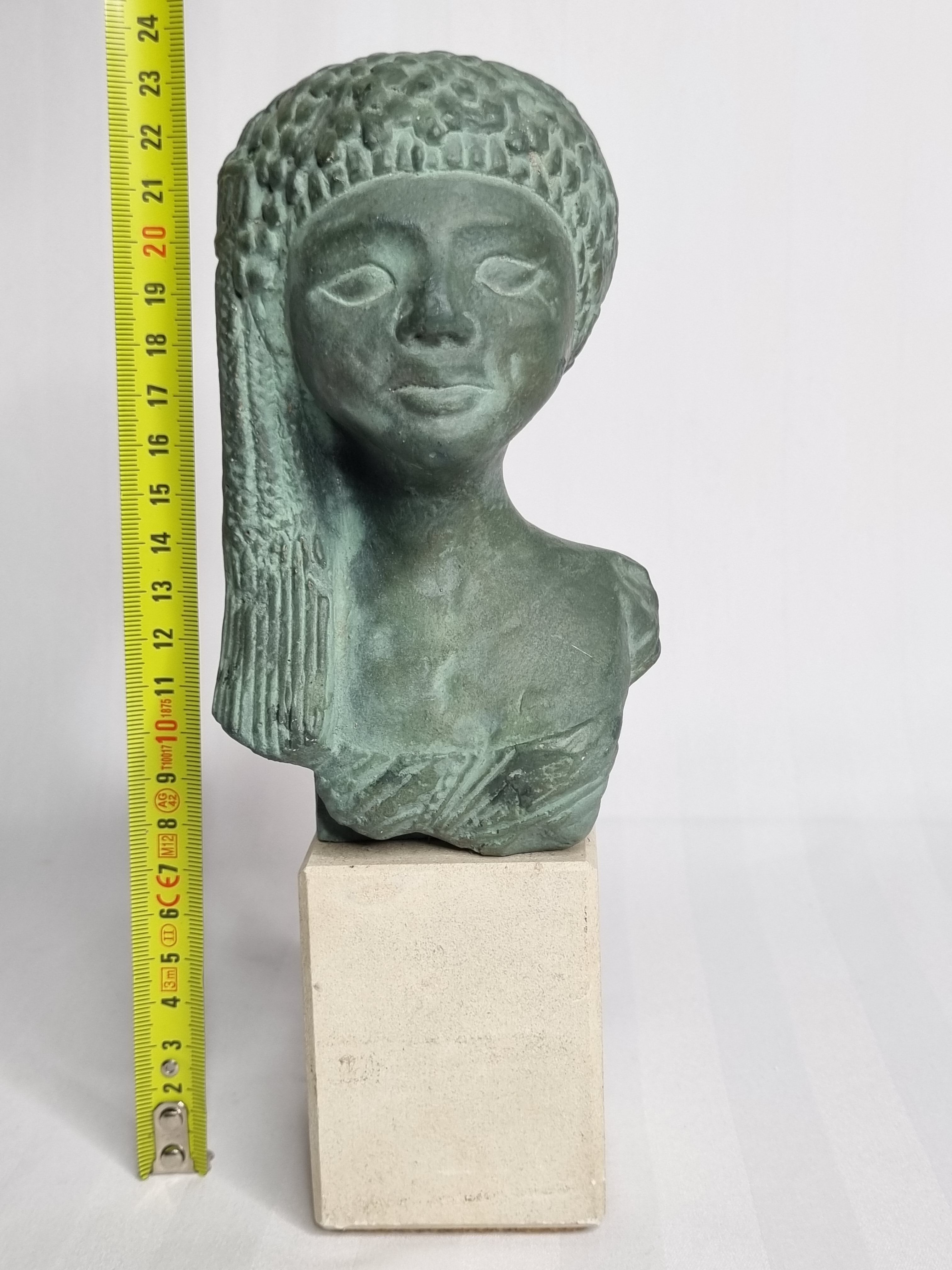 Bust of Maketaton, daughter of Nefertiti in patinated plaster in imitation of bronze, 24 cm