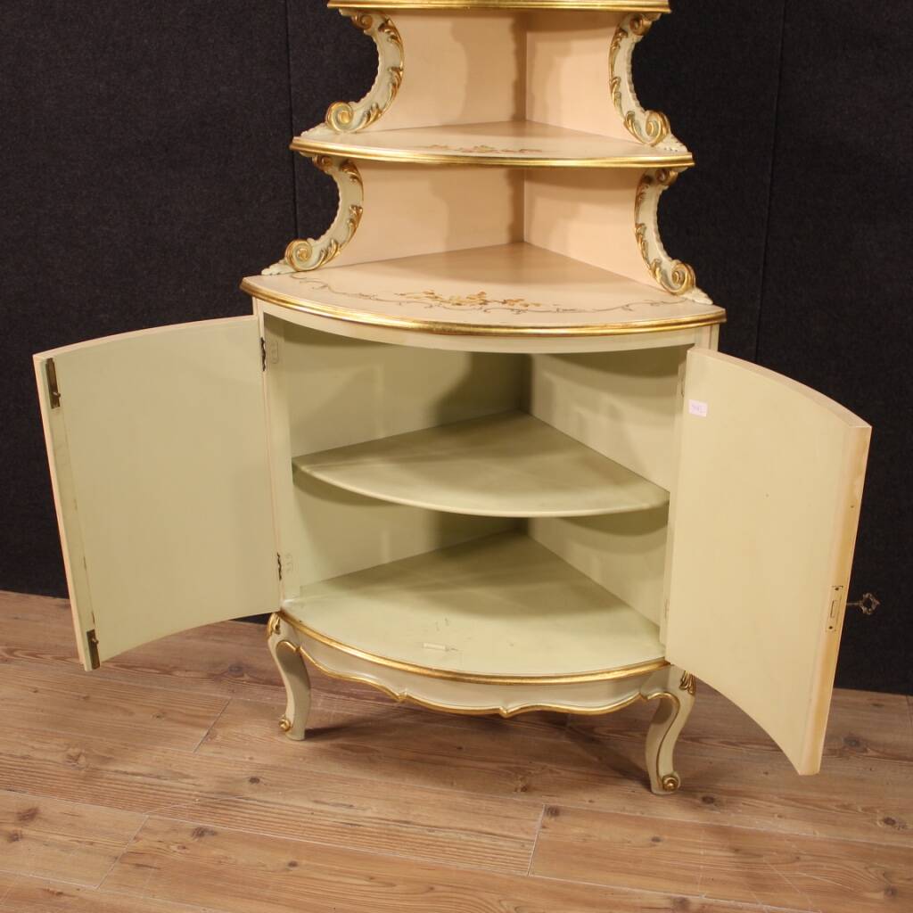 Corner cabinet in lacquered, gilded and painted wood from the 20th century