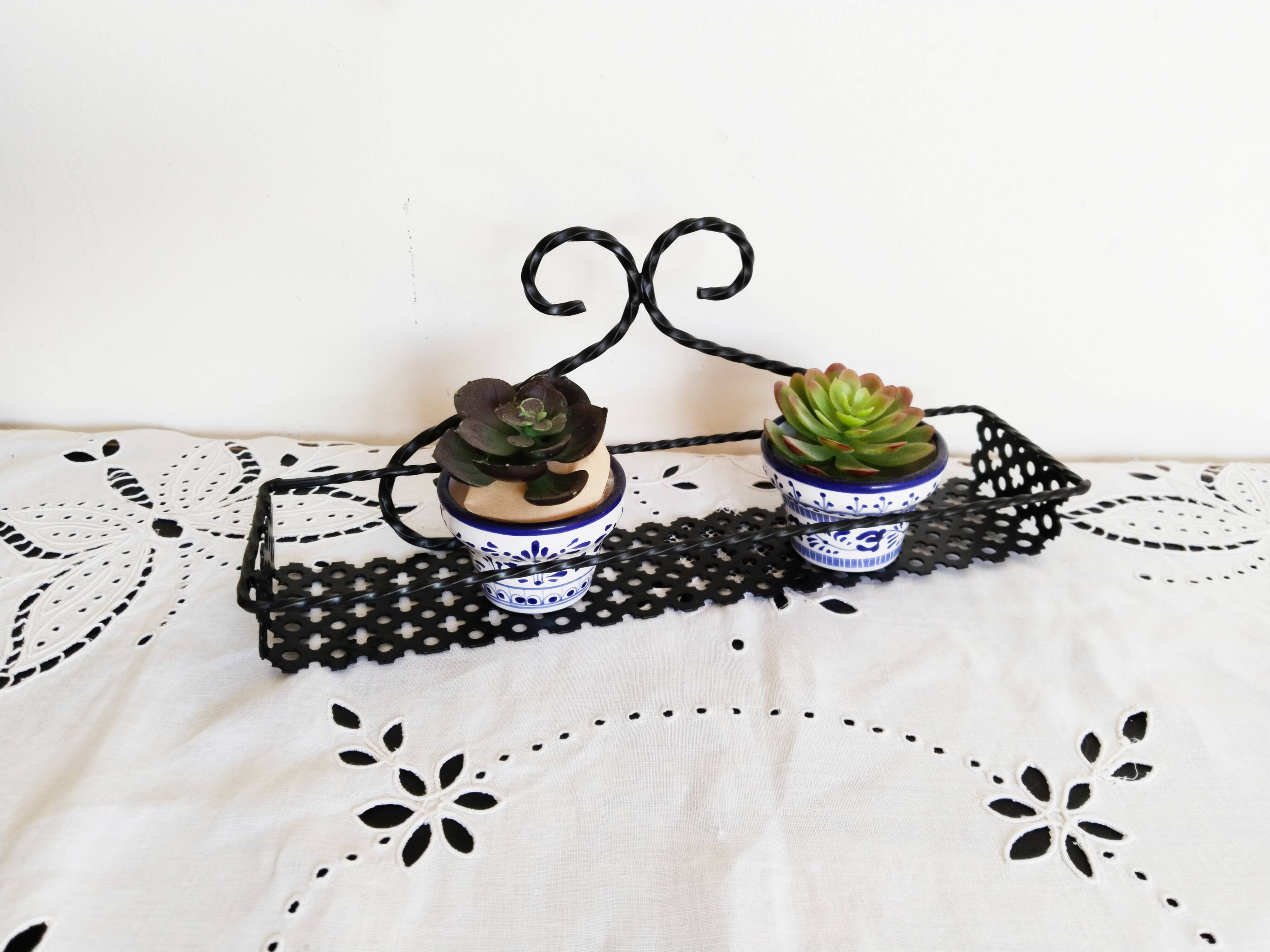 Spice rack in black openwork metal