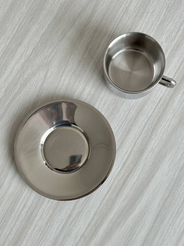 Lot de 4 tasses à café en inox avec sous-tasses