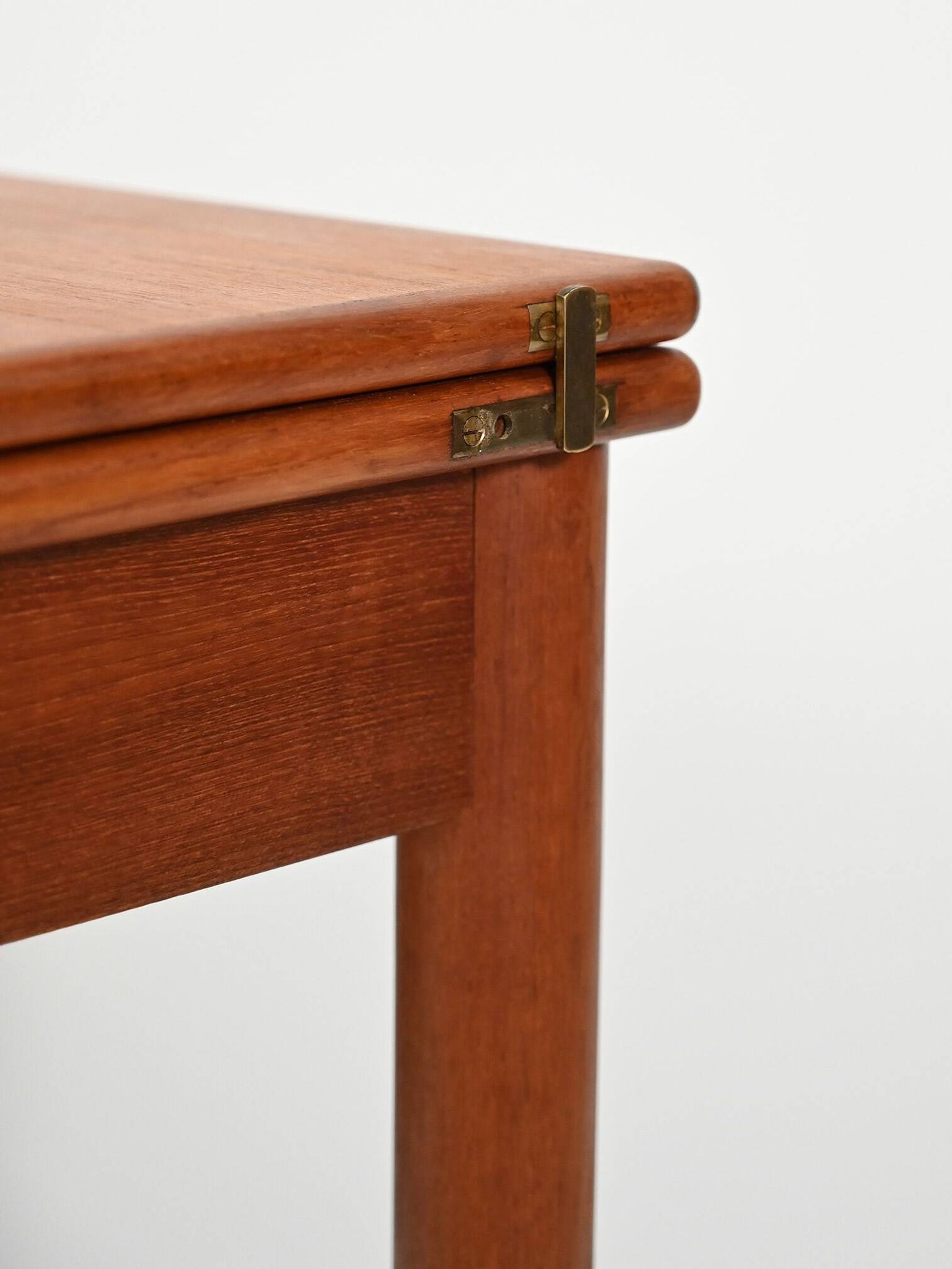 Bureau vintage en teck à rabat scandinave