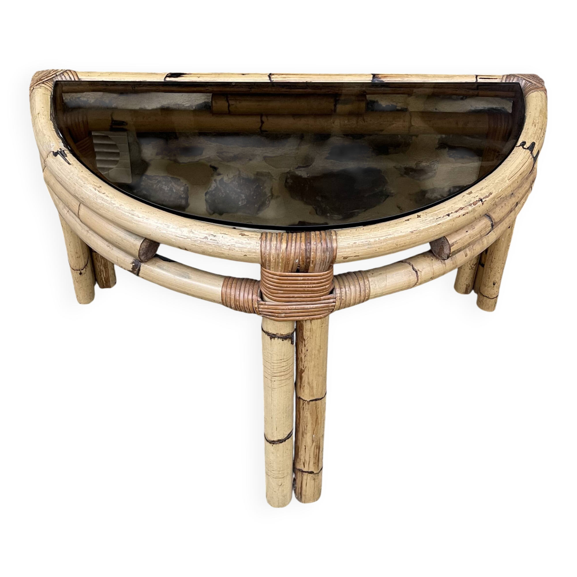 Console / coffee table in rattan and tempered glass.