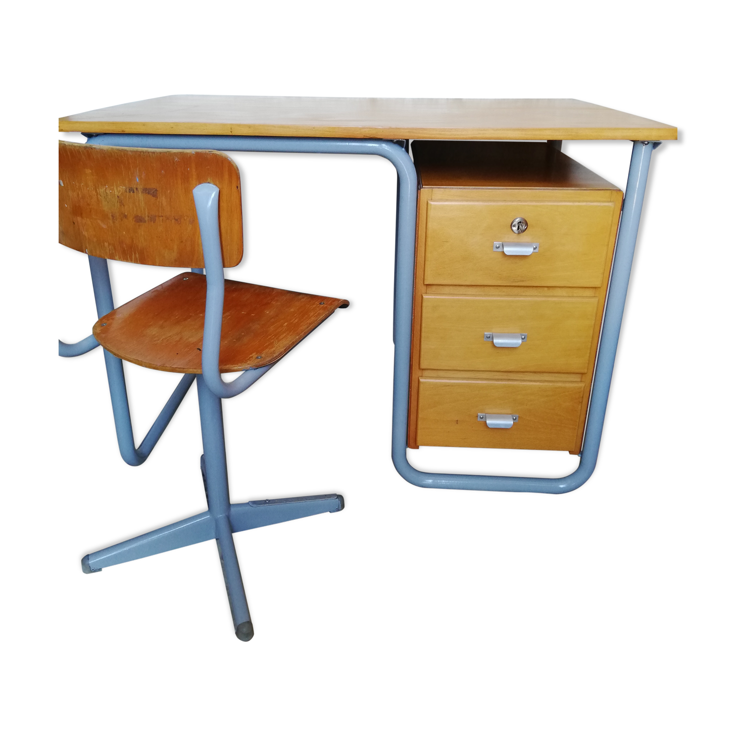 BAUHAUS style office, with chair