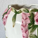 Slip vase.