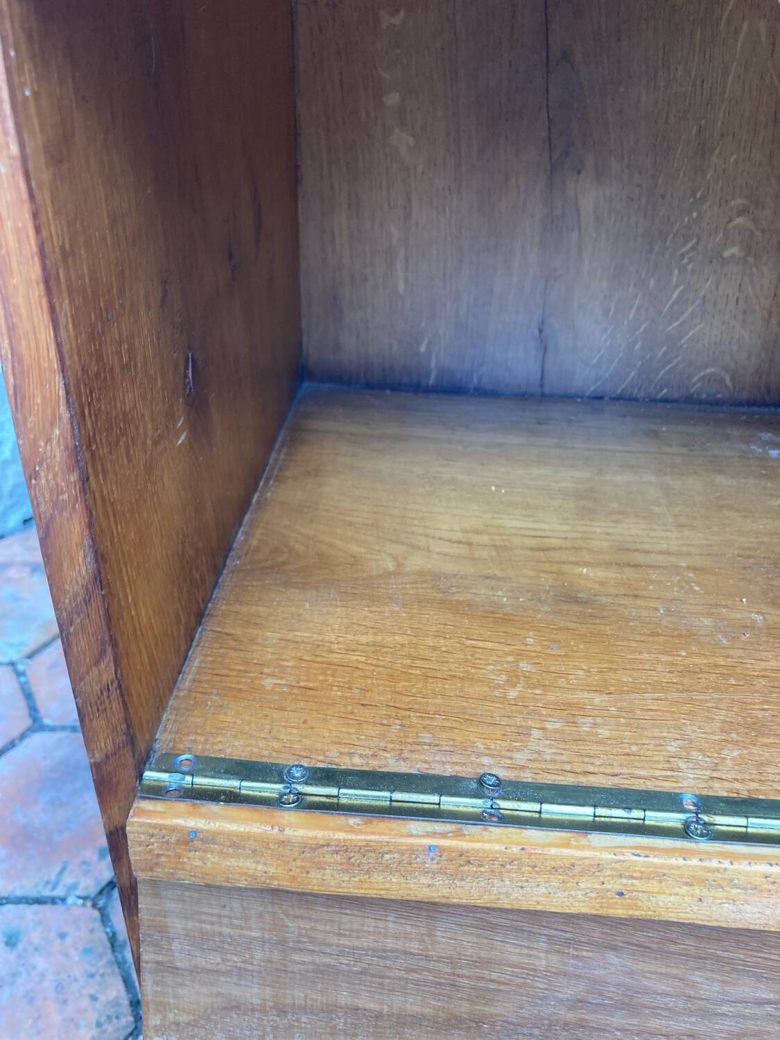 Meuble de rangement ancien
