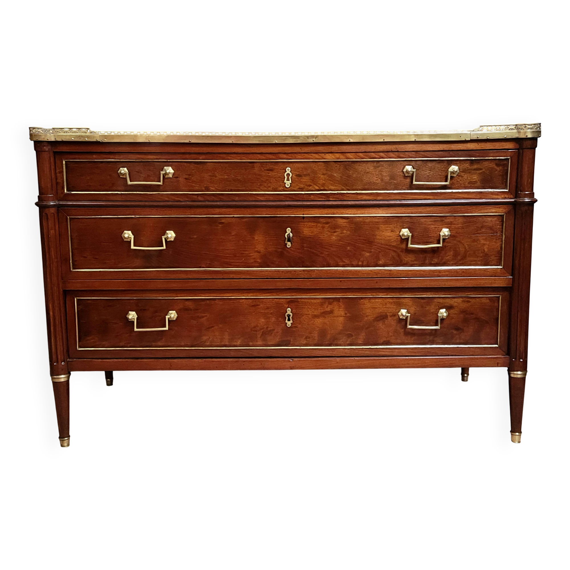 Commode Parisienne époque Louis XVI, réalisée à la fin du XVIIIᵉ siècle