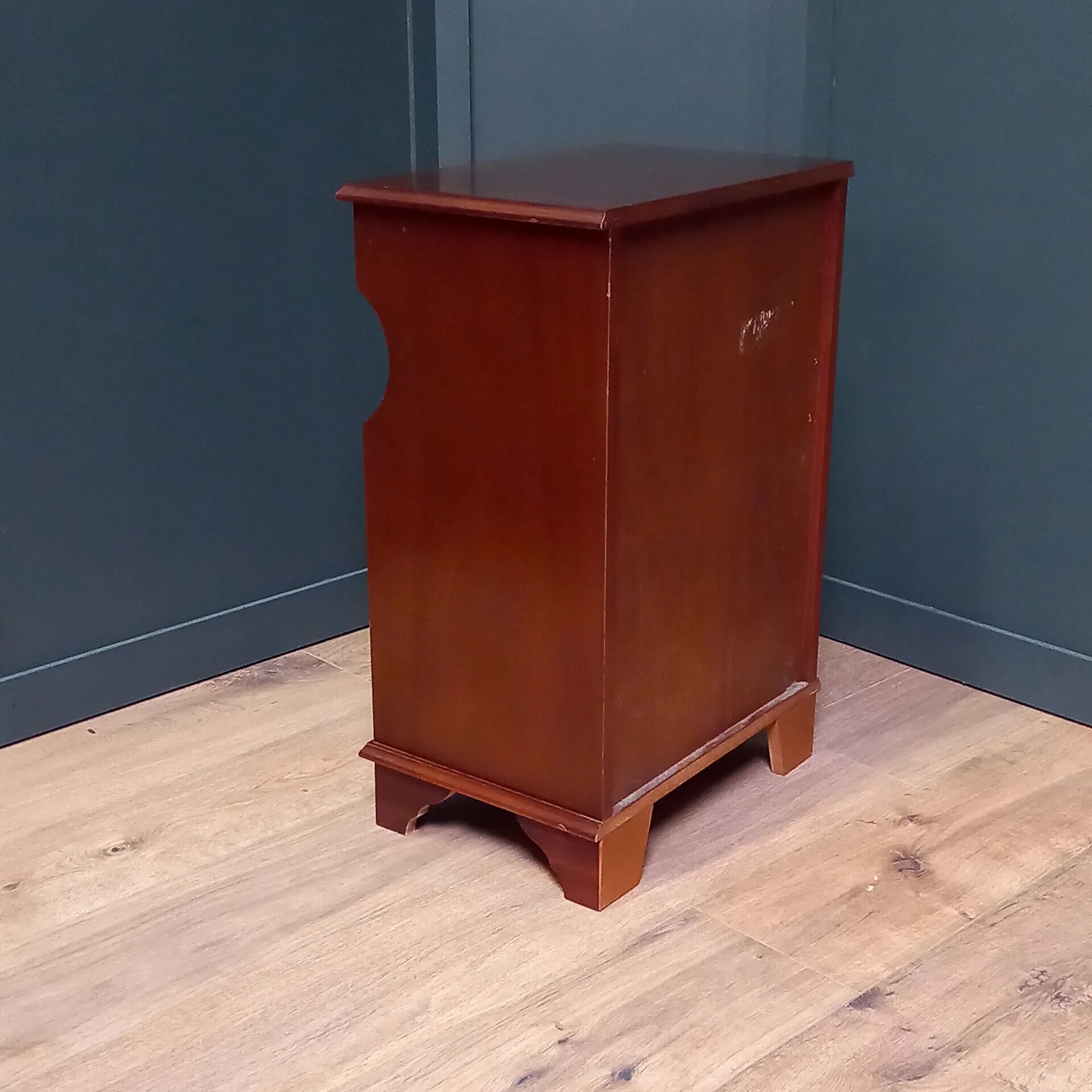 Small vintage bachelor's cabinet - bedside table