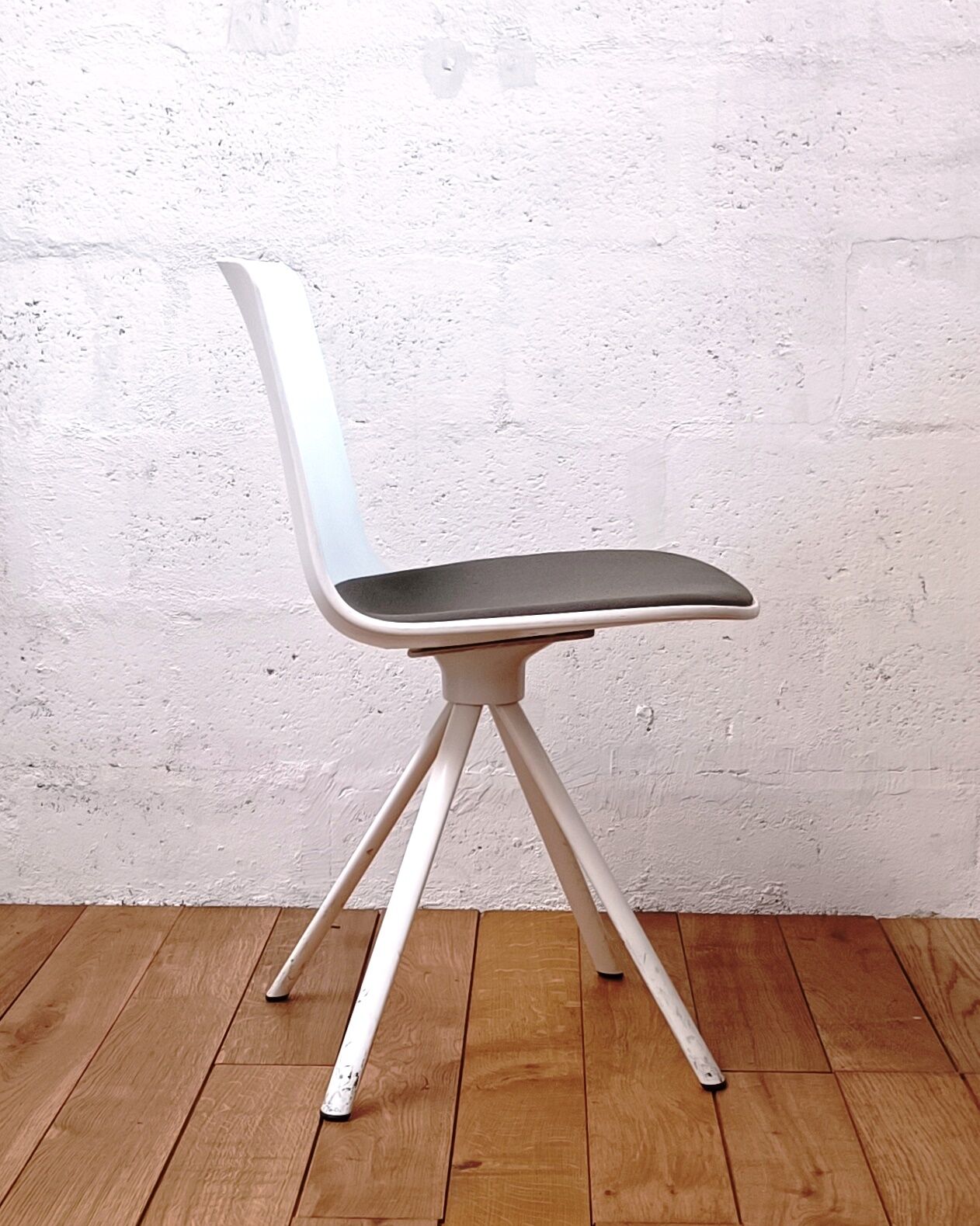 Chair Lottus Spin, Enea