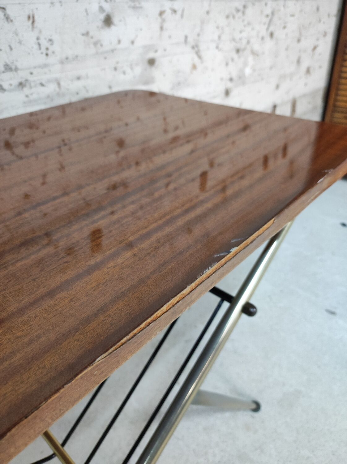 Vitnage coffee table