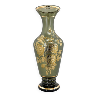 Vase en verre vert des années 1960 avec décor doré