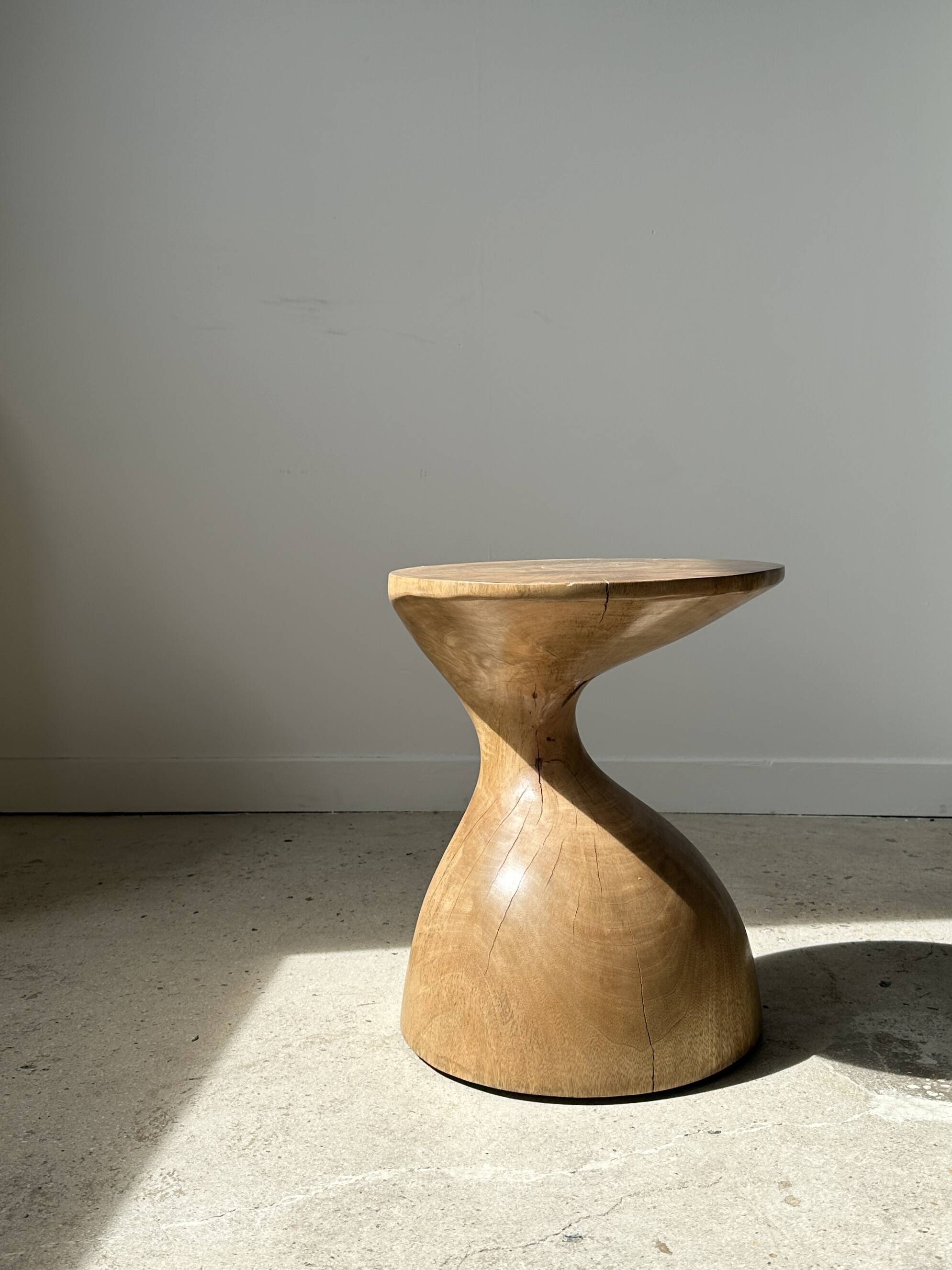 Solid wood side table (monoxyl) organic shape natural color