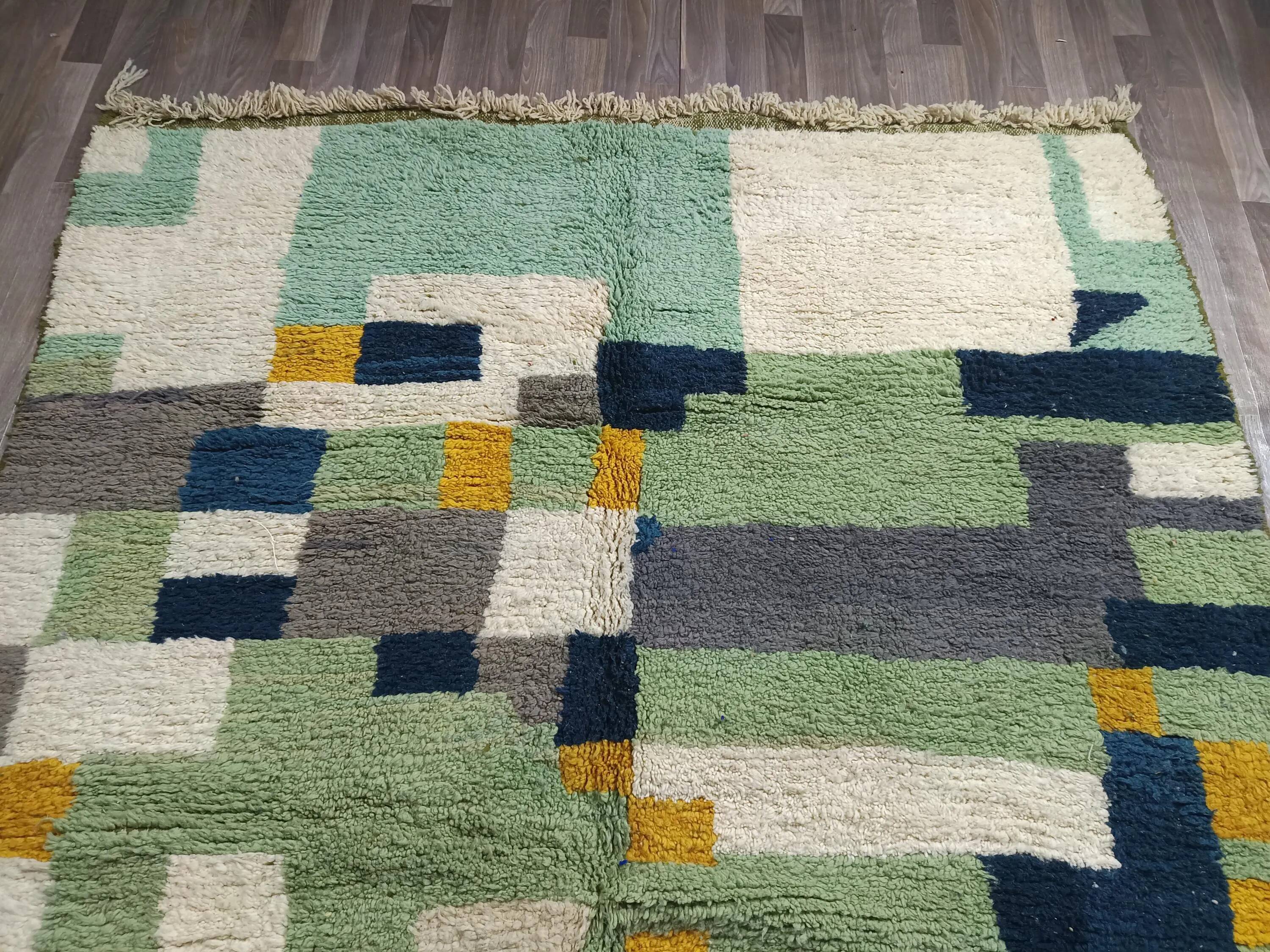 Handwoven Moroccan rug 3 x 2 m