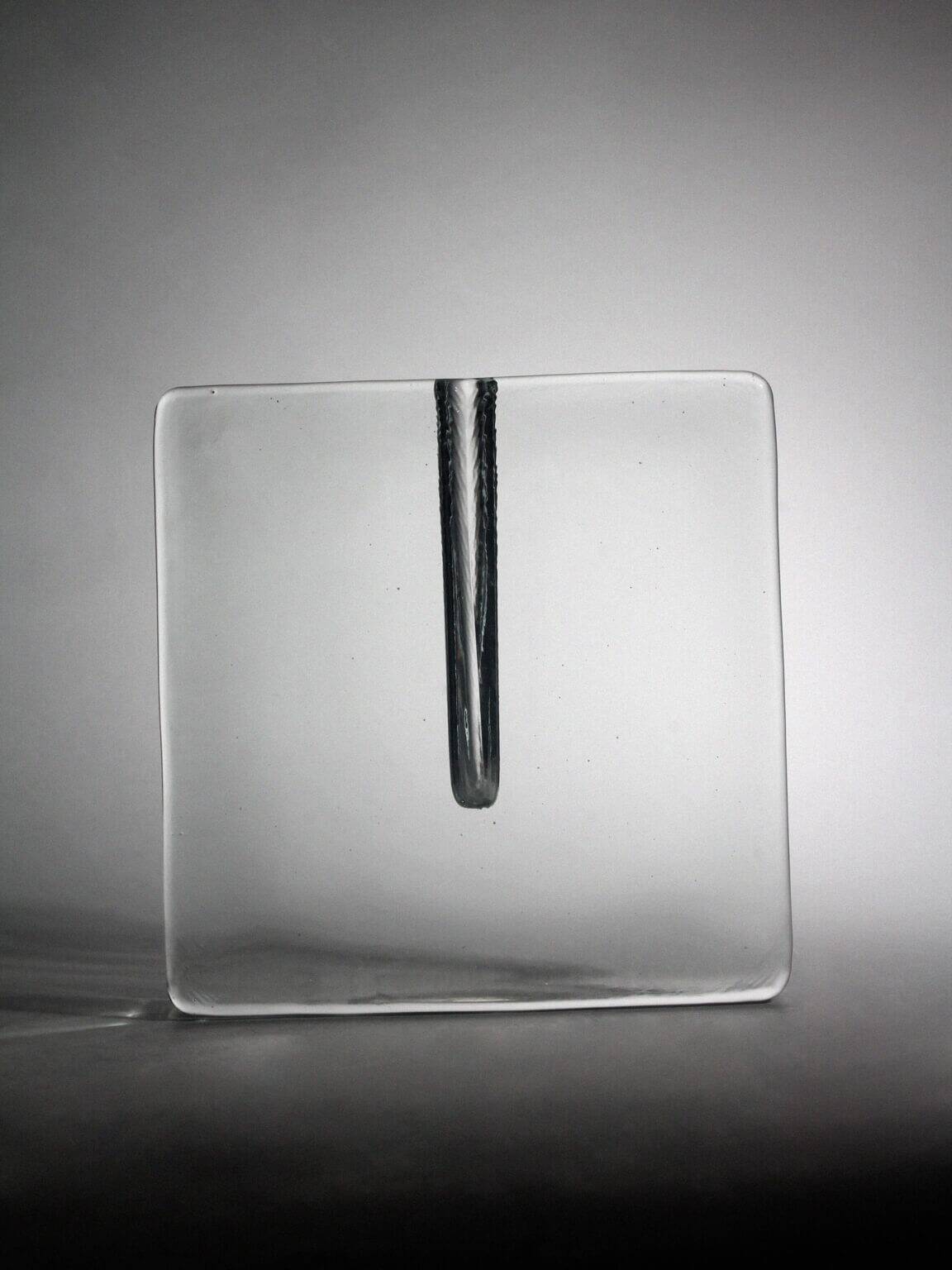 Vase en verre soliflore transparent, années 1960
